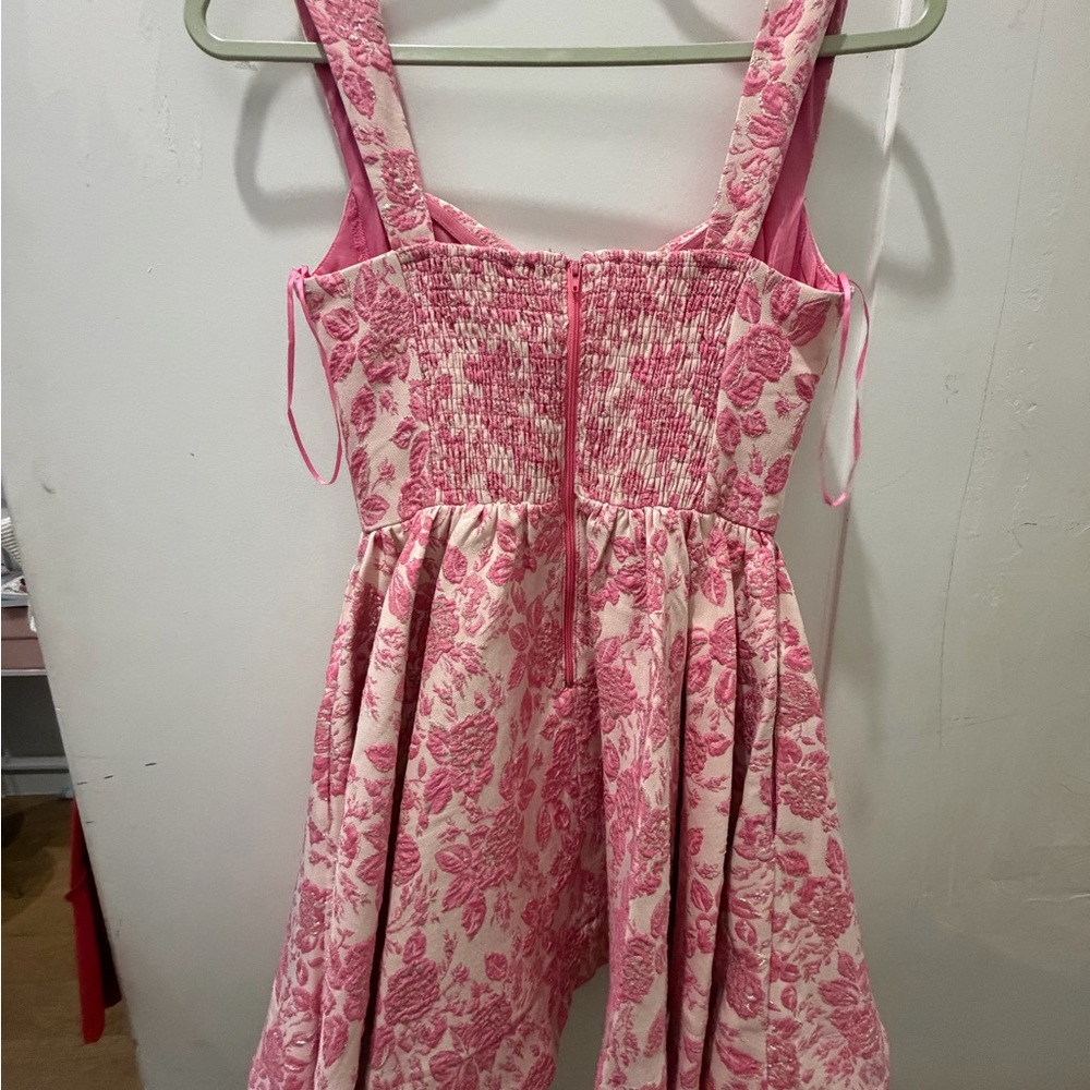 Windsor Pink and Cream Floral Dress - Picture 5 of 10